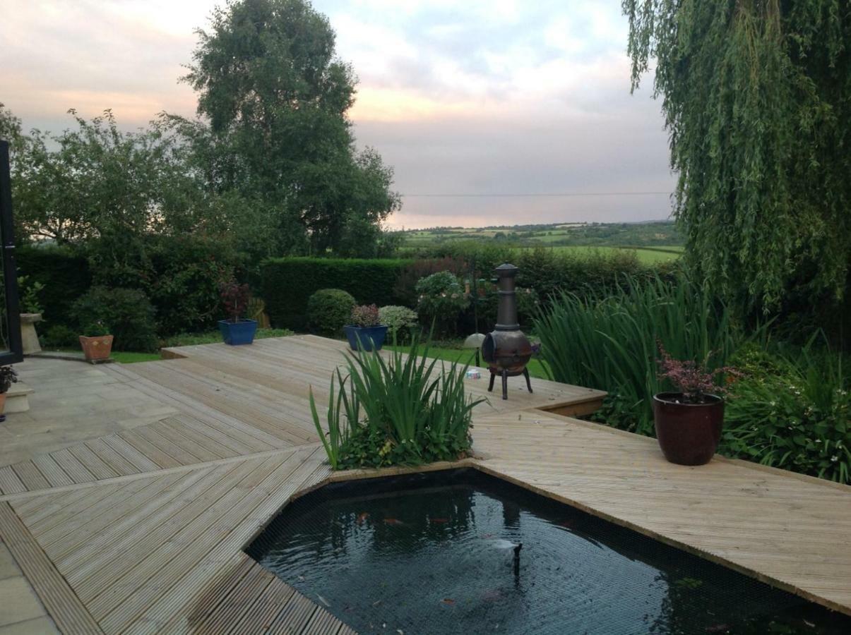 East Hillerton House Guest House Кредитън Екстериор снимка