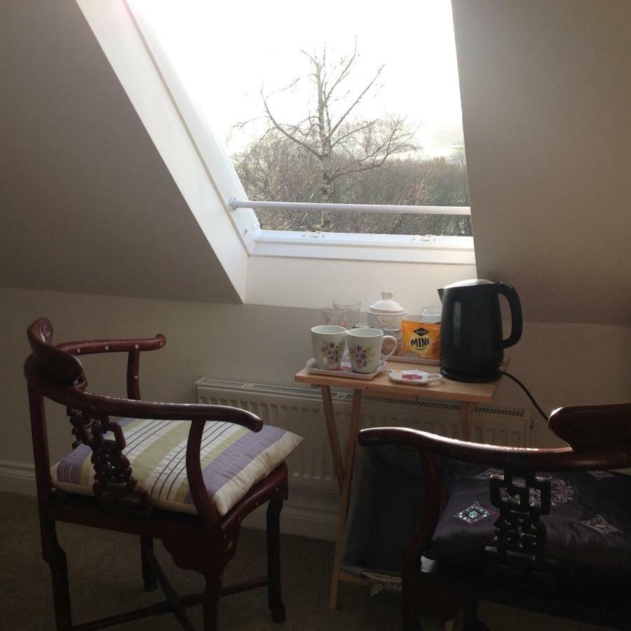 East Hillerton House Guest House Кредитън Екстериор снимка