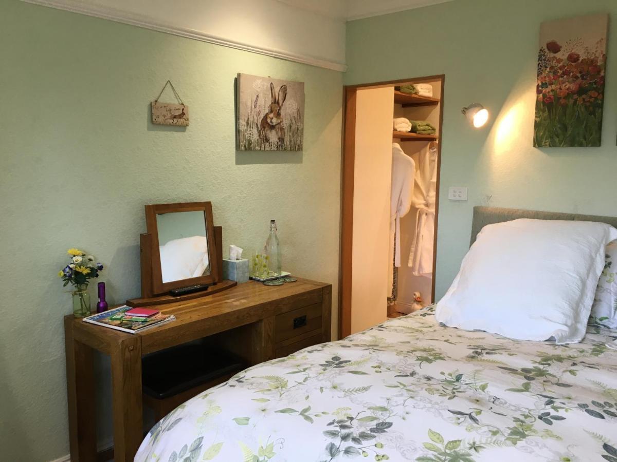 East Hillerton House Guest House Кредитън Екстериор снимка